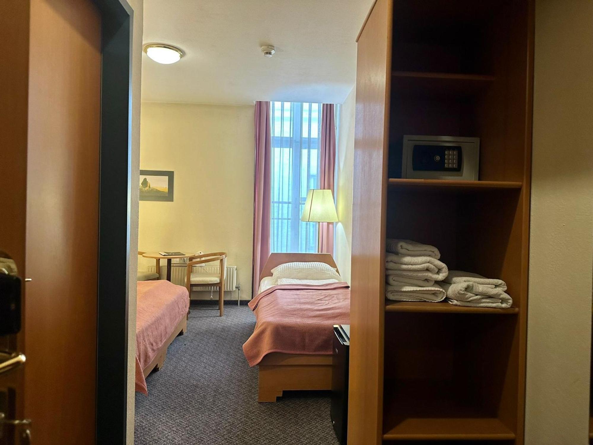 Hotel Very Apartments, 5 Min To Center, No Reception Viena